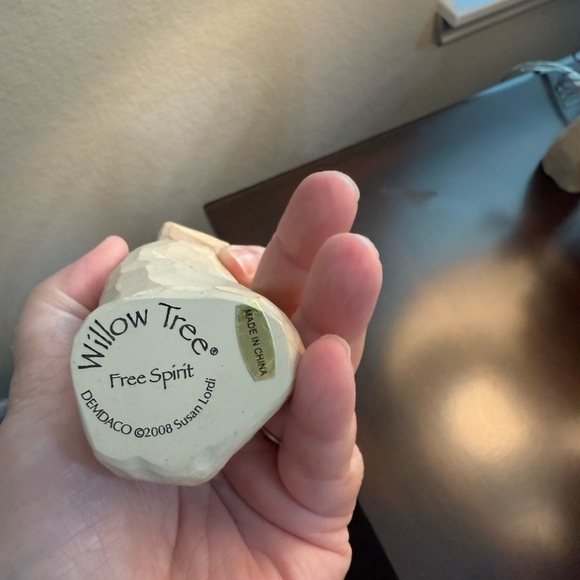 Willow Tree ‘Free Spirit’ Figurine - Picture 3 of 3